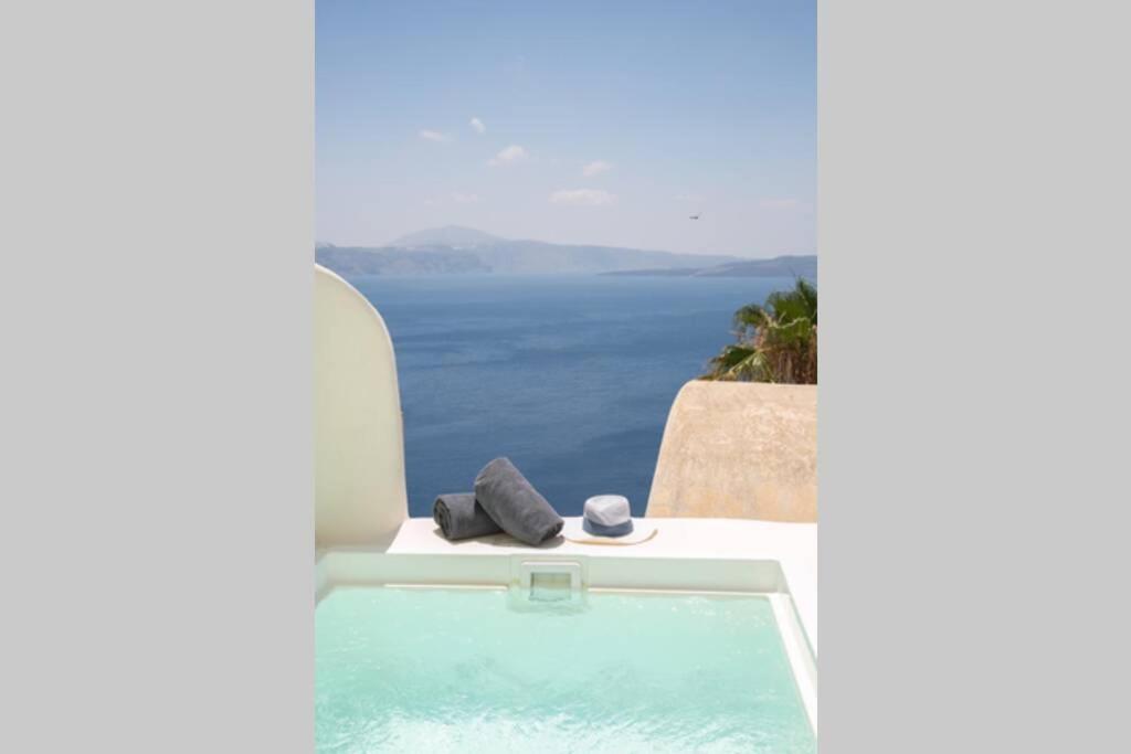 Villa Dionyssos Cave House à Oia  Extérieur photo