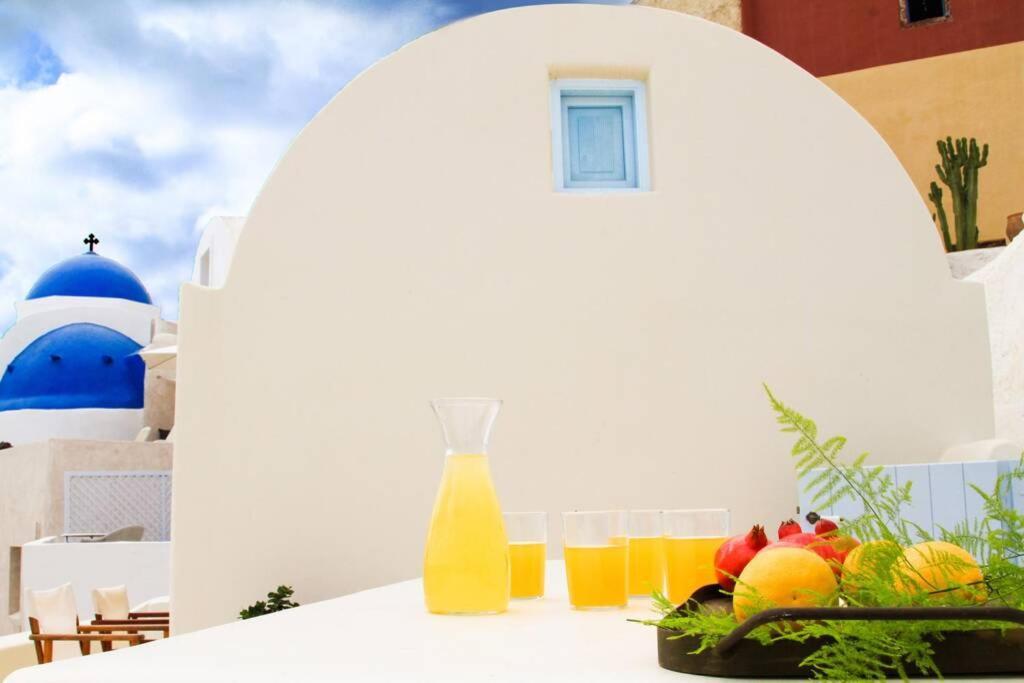 Villa Dionyssos Cave House à Oia  Extérieur photo