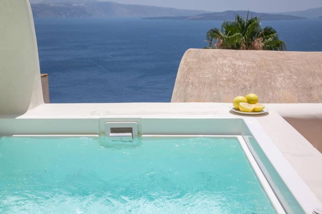 Villa Dionyssos Cave House à Oia  Extérieur photo