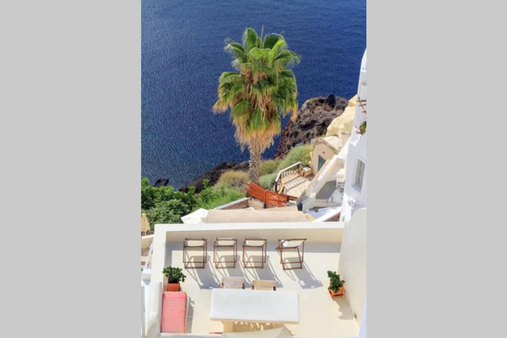 Villa Dionyssos Cave House à Oia  Extérieur photo